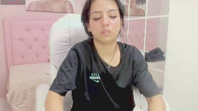 zoe_cortezz live cam on Cam4