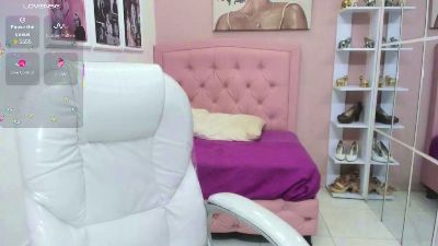 zoe_cortezz live cam on Cam4