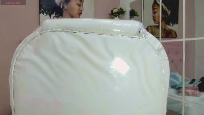 zoe_cortezz live cam on Cam4