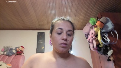 zoe_hotxxx live cam on Cam4