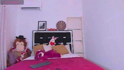 zoe_siren live cam on Cam4
