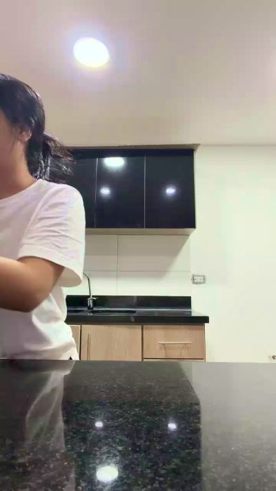 zoecams1 live cam on Cam4