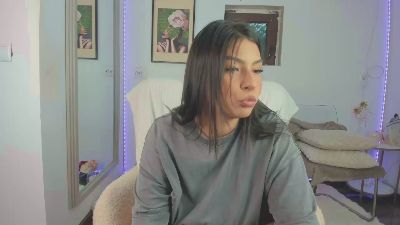 zoeyboobies live cam on Cam4