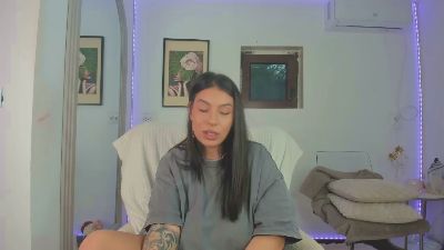 zoeyboobies live cam on Cam4