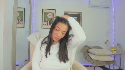 zoeyboobies live cam on Cam4