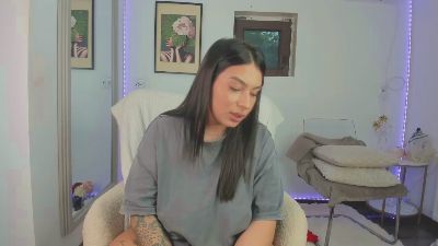 zoeyboobies live cam on Cam4