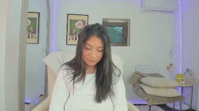 zoeyboobies live cam on Cam4