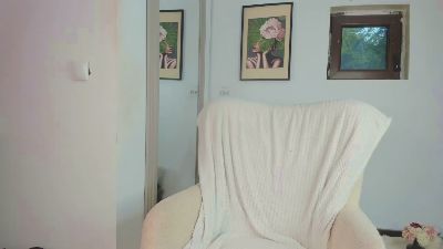 zoeyboobies live cam on Cam4
