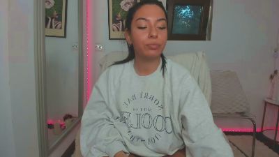 zoeyboobies live cam on Cam4