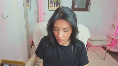 zoeyboobies live cam on Cam4
