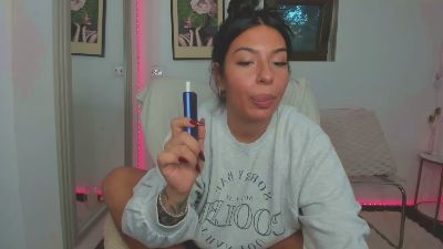 zoeyboobies live cam on Cam4