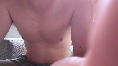 zogeil2 live cam on Cam4