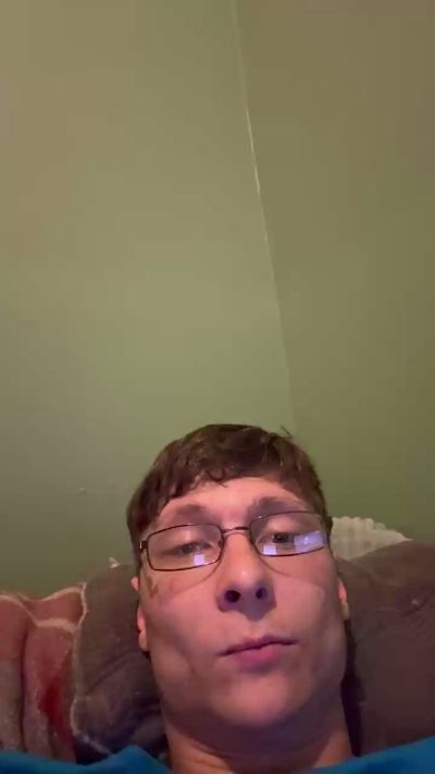 zombieman420 live cam on Cam4
