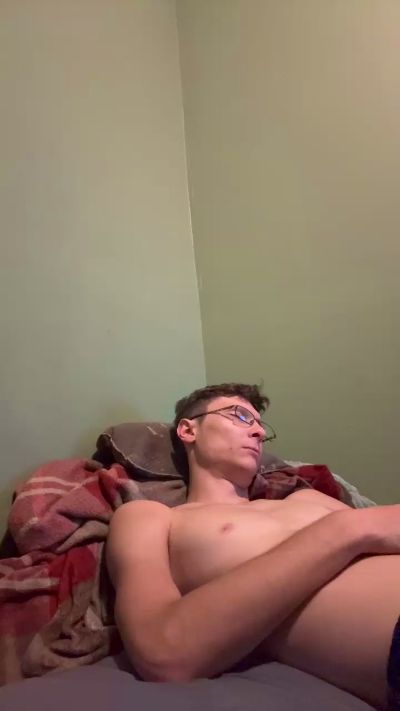 zombieman420 live cam on Cam4