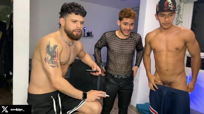 zoneboys_ live cam on Cam4