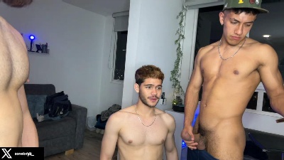 zoneboys_ live cam on Cam4