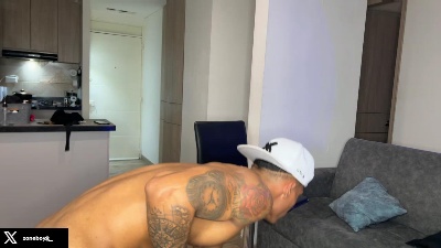 zoneboys_ live cam on Cam4
