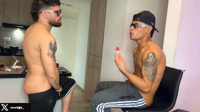 zoneboys_ live cam on Cam4