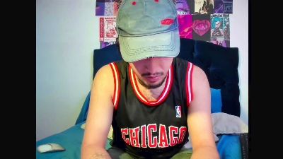 zoren33 live cam on Cam4