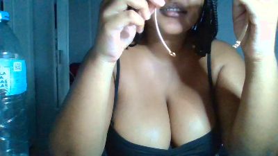 zoritapeligros4 live cam on Cam4