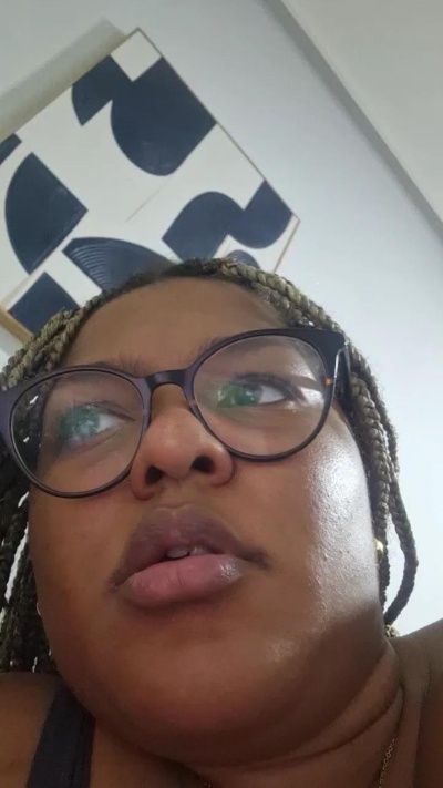zoritapeligros4 live cam on Cam4