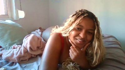 zoritapeligros4 live cam on Cam4