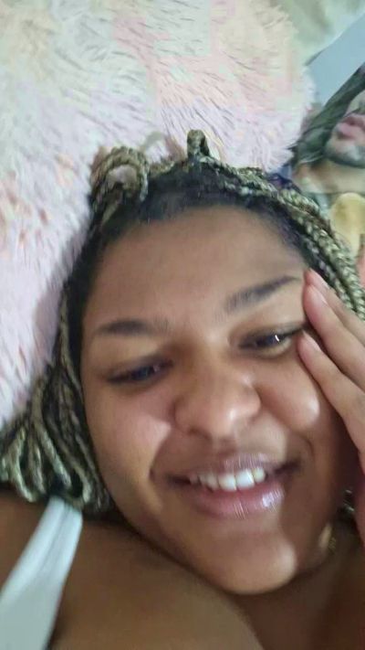 zoritapeligros4 live cam on Cam4