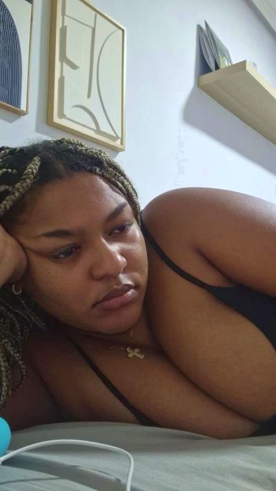 zoritapeligros4 live cam on Cam4