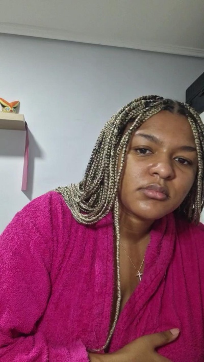 zoritapeligros4 live cam on Cam4