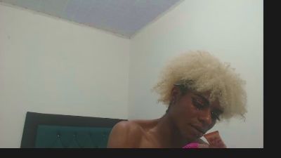 zulyyth live cam on Cam4