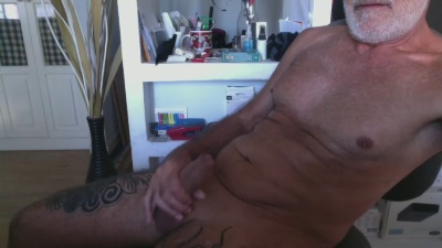 zureafunbilbo live cam on Cam4