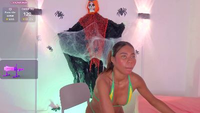 zury_moon live cam on Cam4