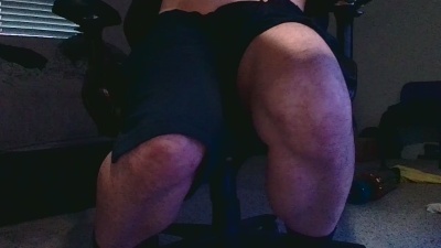 zzaaddyy187 live cam on Cam4