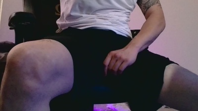 zzaaddyy187 live cam on Cam4