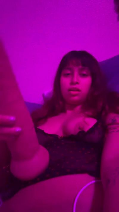 zzommbae 的直播摄像个人资料